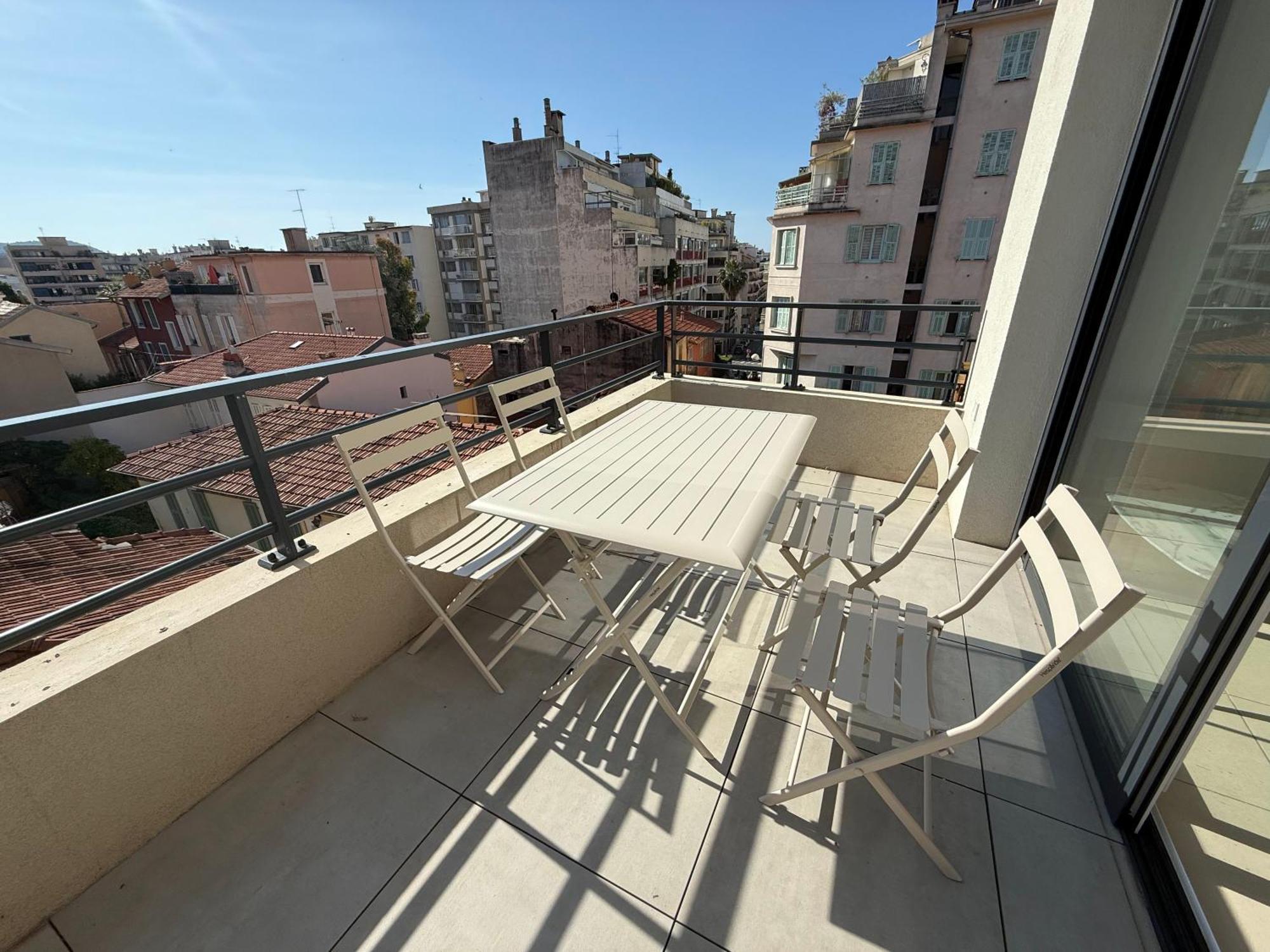 T2 Avec Terrasse Et Parking Prive Au Coeur De Nice Exterior photo